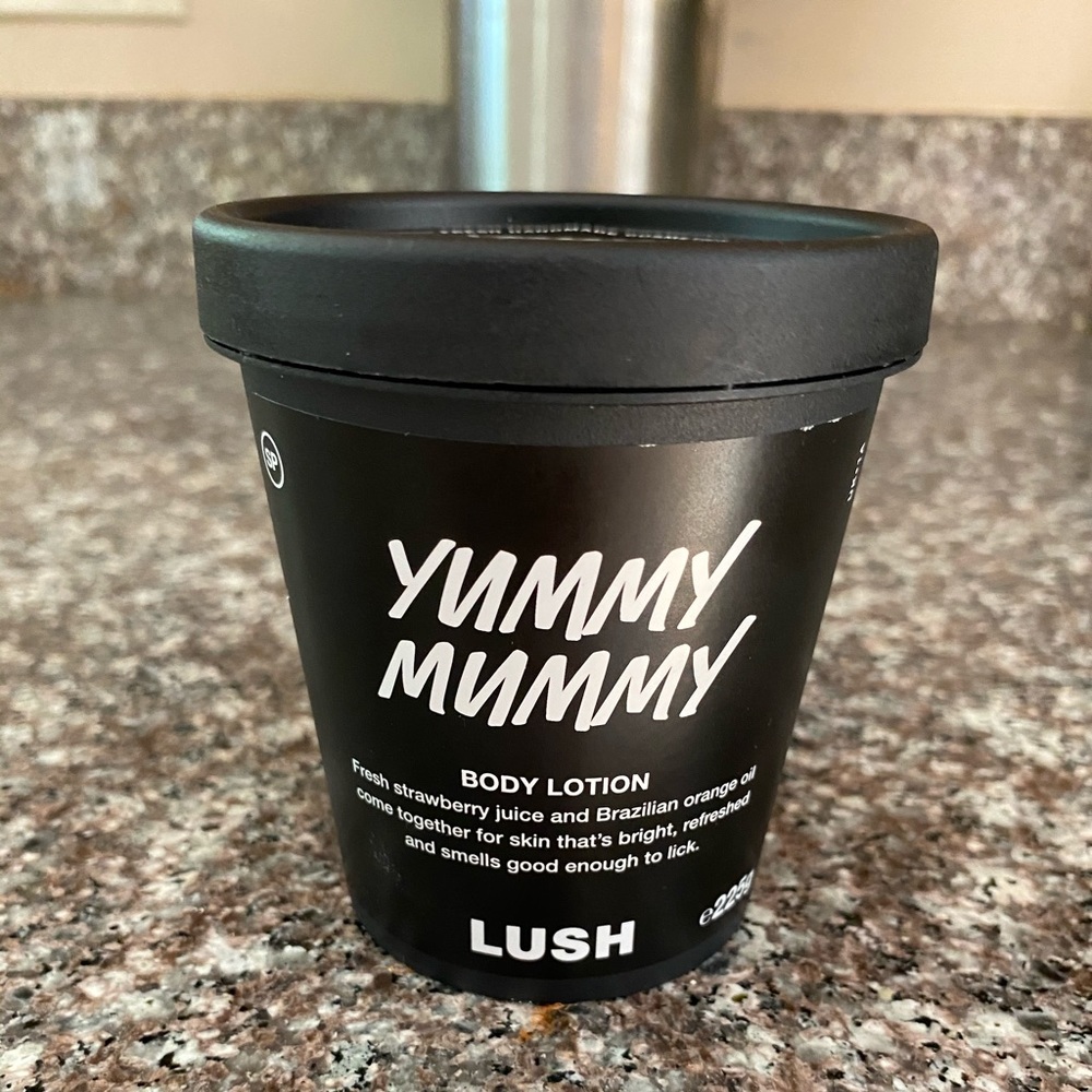 SOLD**** LUSH Yummy Mummy Lotion